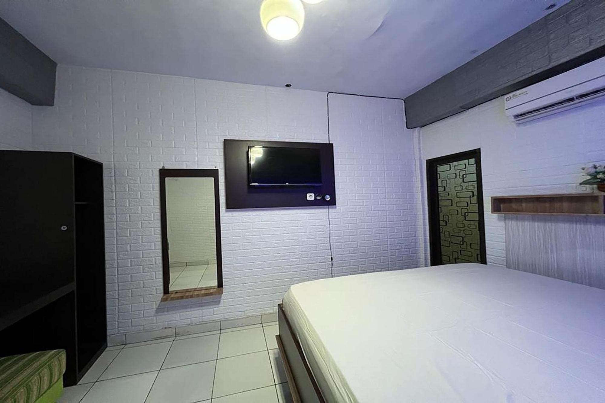 OYO 91757 Surya Hotel Lalabata Exterior foto